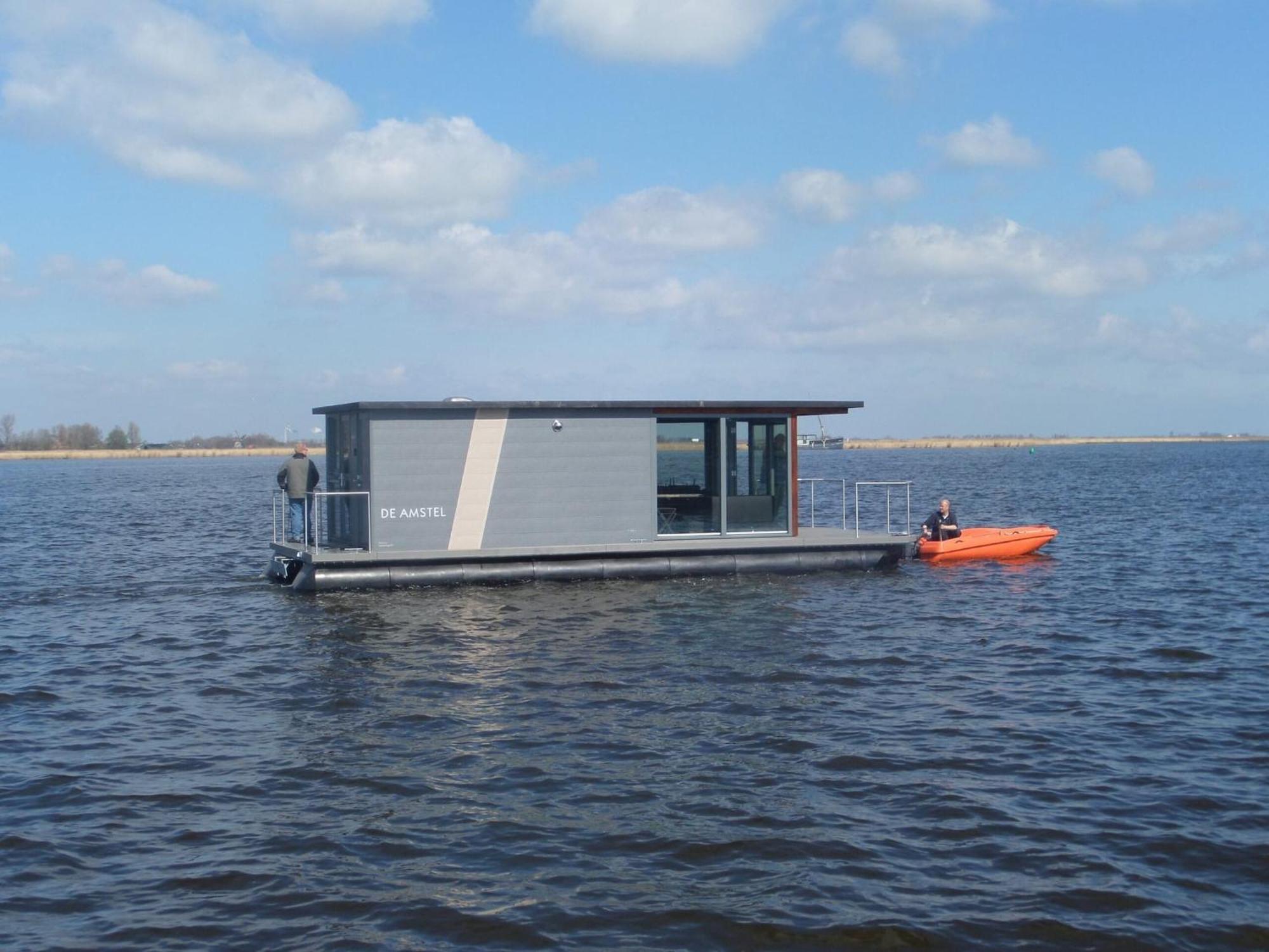 Modern Houseboat With Air Conditioning Located In Marina Uitgeest Exterior foto